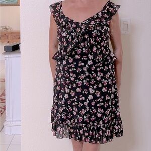 Elle women’s dress 🦋